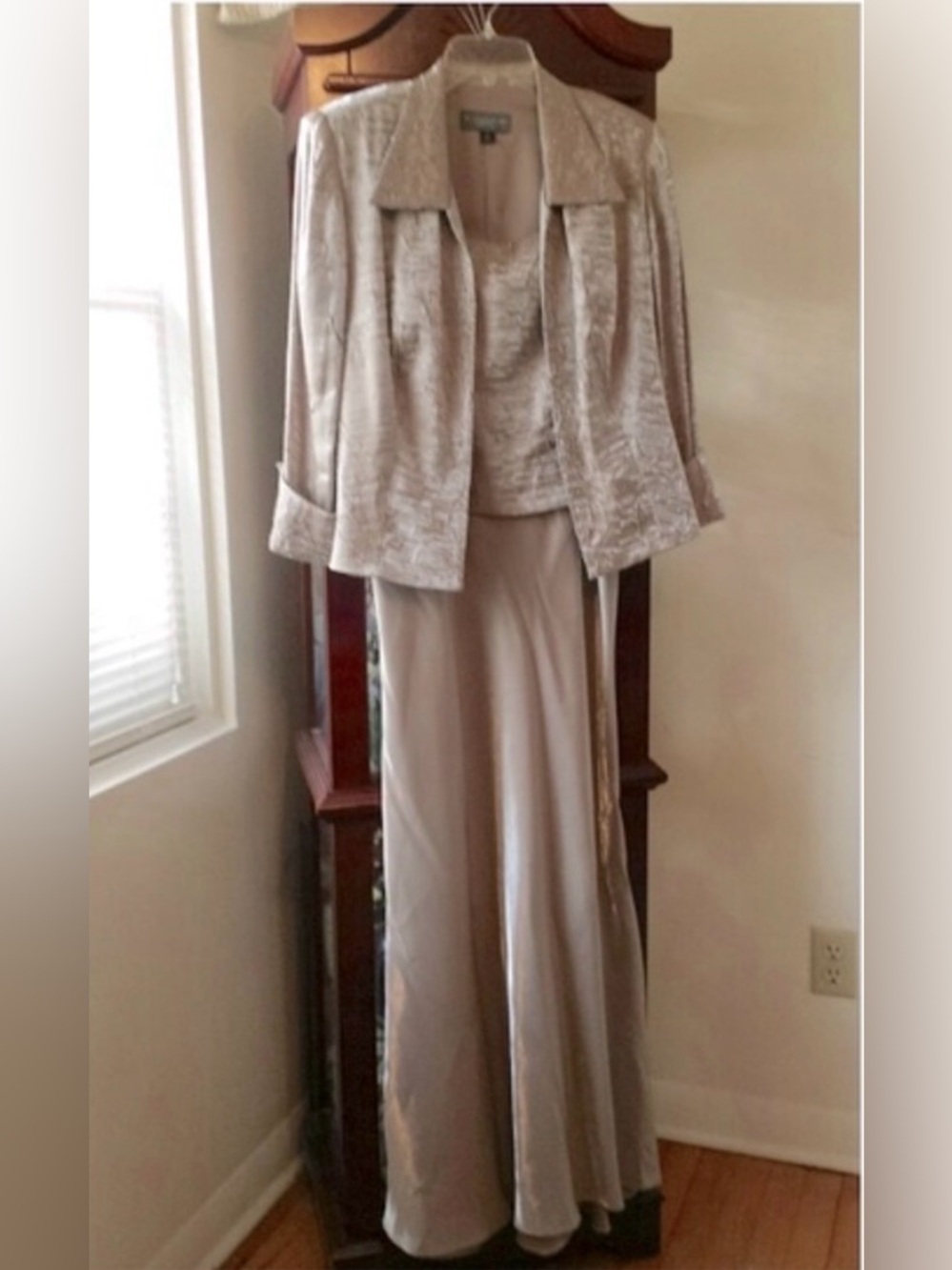 NWOT Chic KM Collections Dress size 10 by Milla Bell